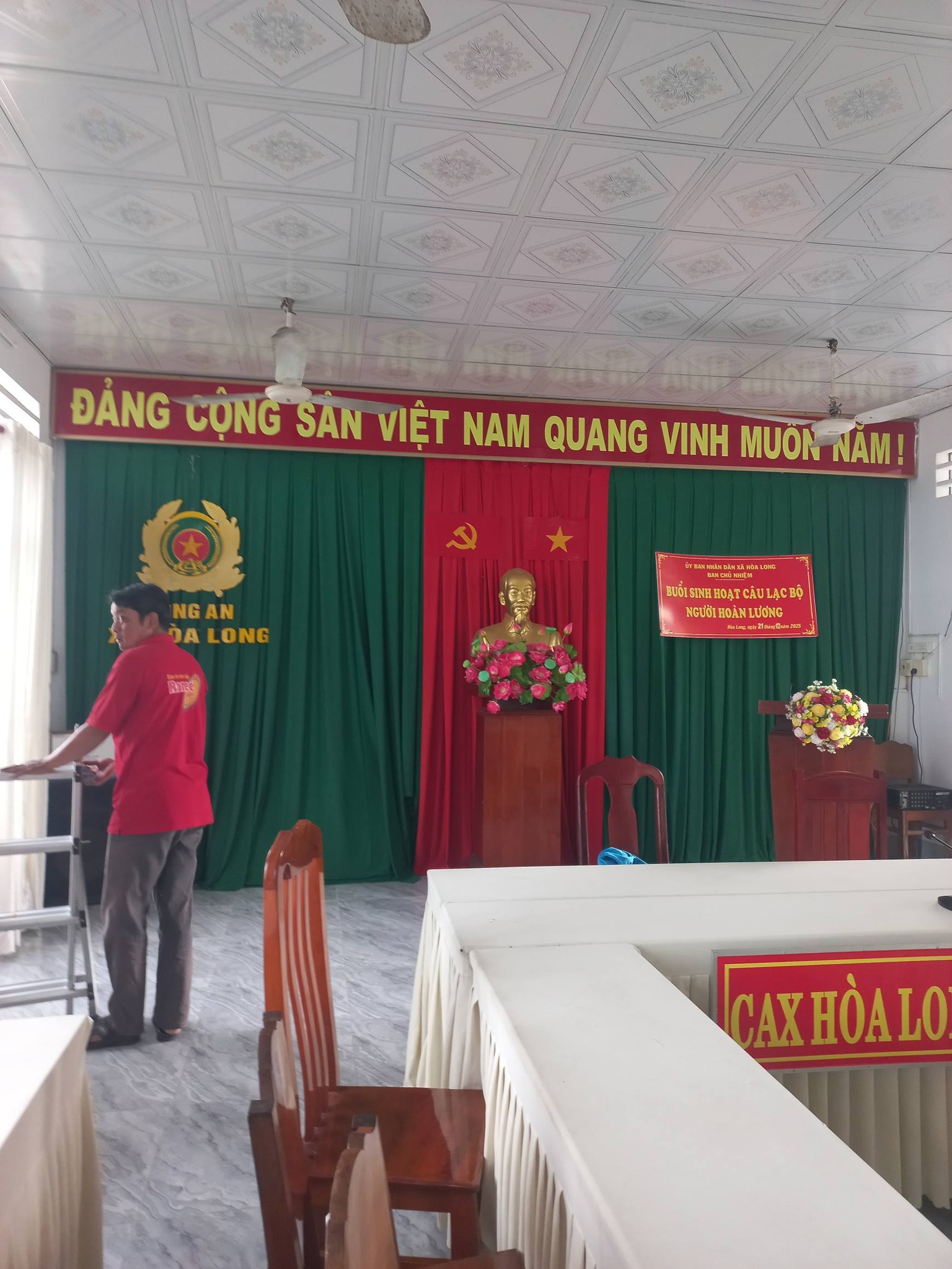 Lắp Đặt Rèm Cửa Hội Trường Đảng Ủy Xã Hòa Long, Đồng Tháp – Không Gian Trang Trọng, Chuyên Nghiệp