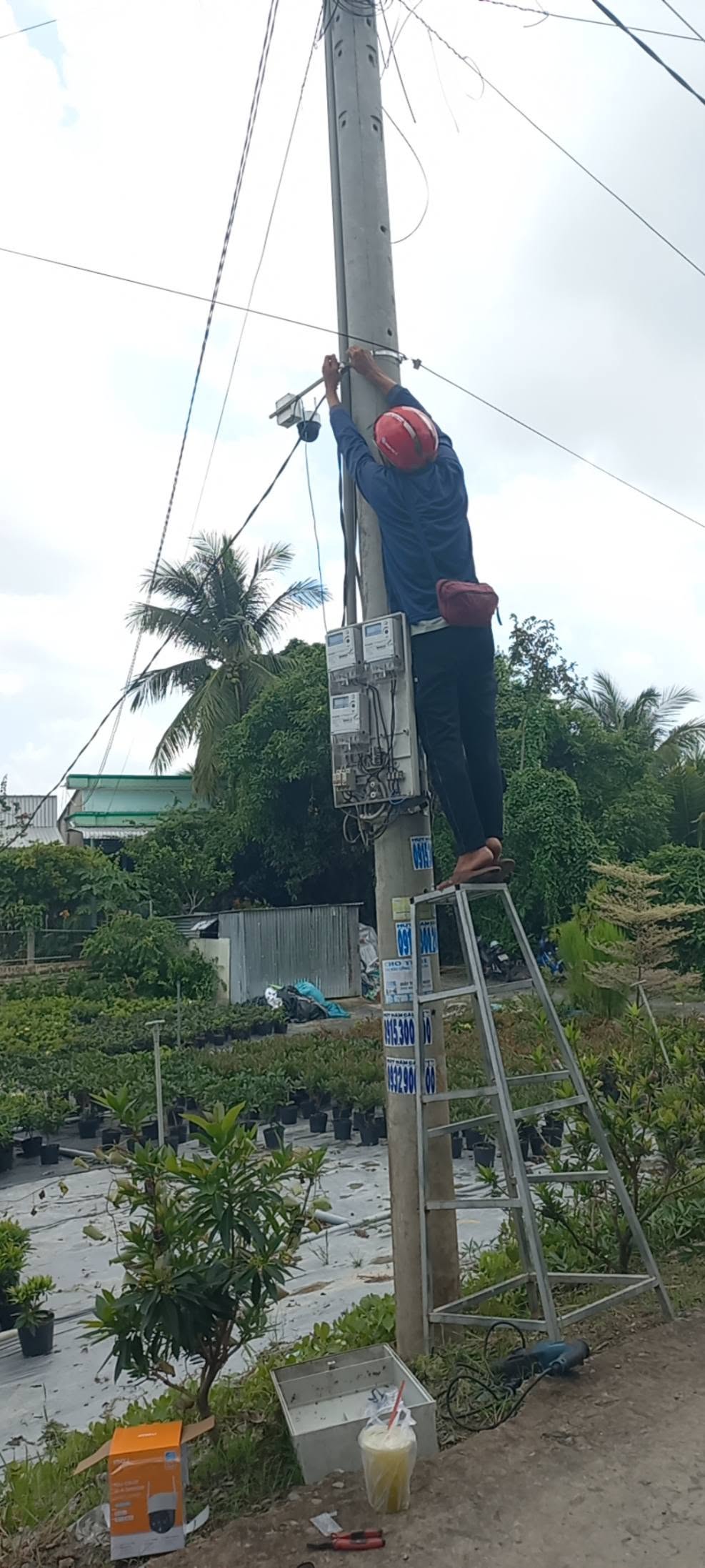 Ráp camera an ninh cho khách hàng tại Tân Dương