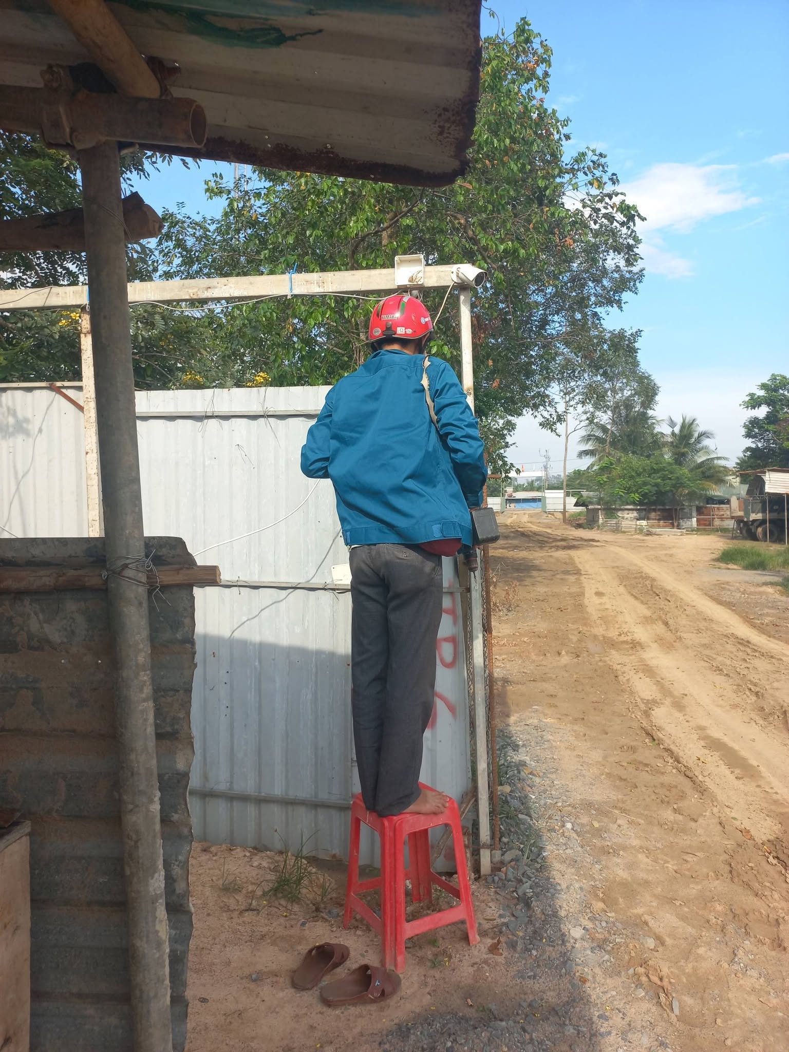 Lắp Camera Trường Phổ Thông Dân Tộc Nội Trú Tân Hồng – Giải Pháp Giám Sát An Ninh Chuyên Nghiệp